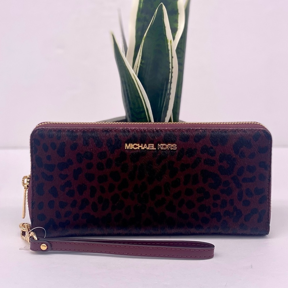 Michael Kors Leopard Print Large Continental Wallet - Picture 2 of 16